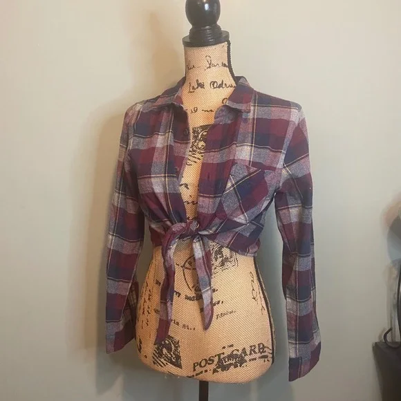 Handmade Upcycled Grunge MTV 90s Plaid Flannel Cropped Button Up Shirt Red Small - Picture 2 of 8